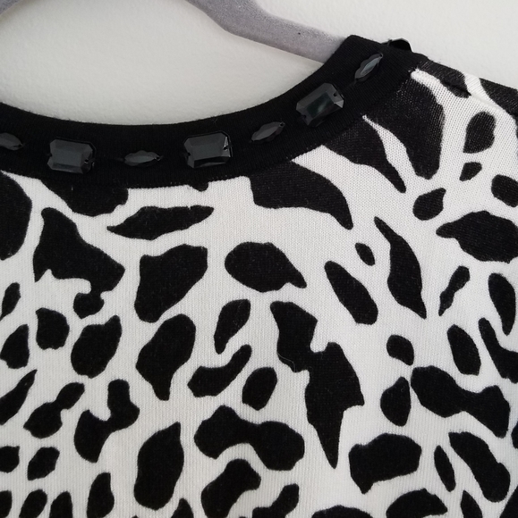 Joseph A Women's Animal Print Top - Picture 4 of 7